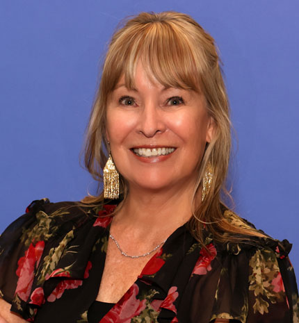 Leslie Bogar